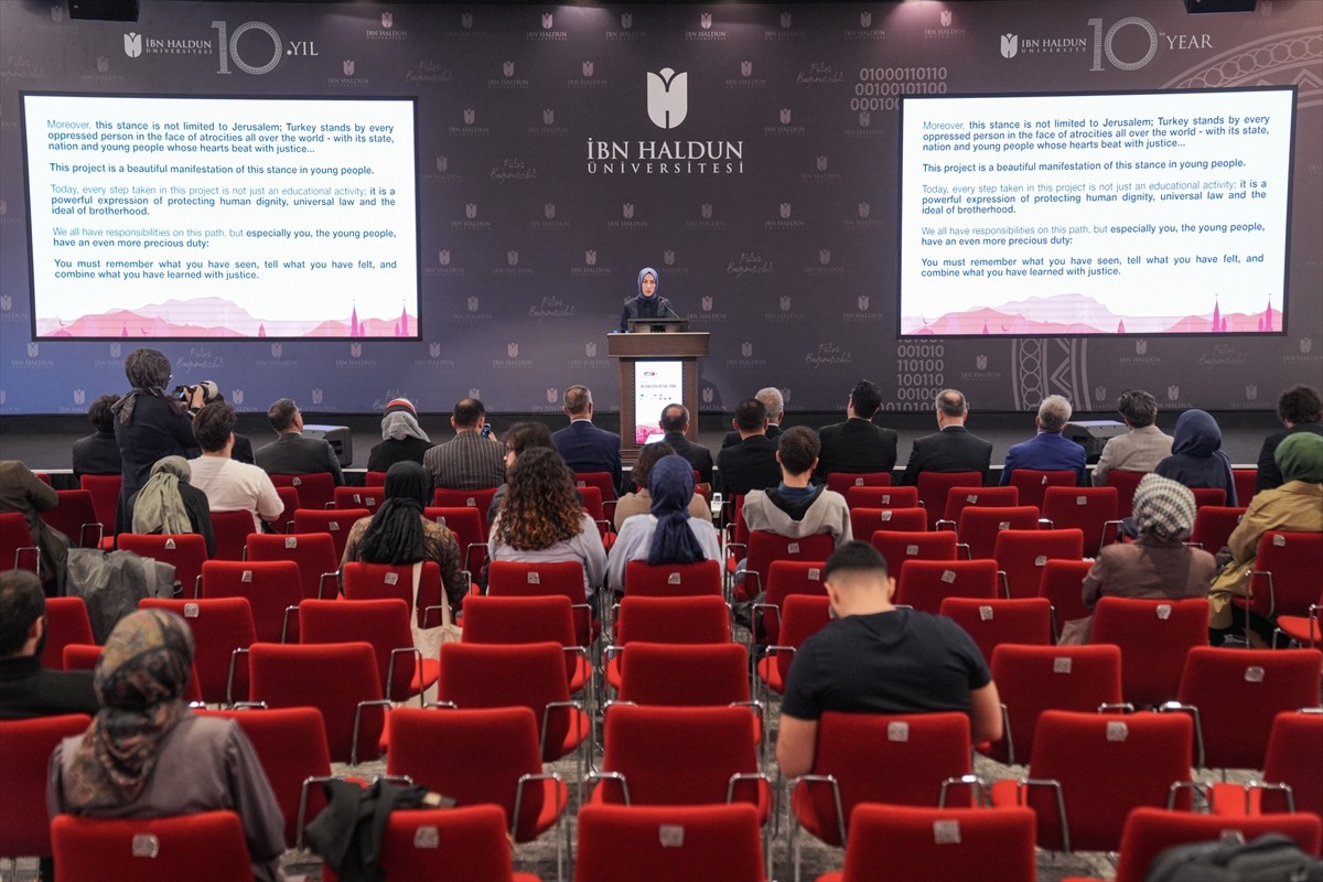 İbn Haldun Üniversitesi (İHÜ) ile Kudüs merkezli Al-Quds Üniversitesinin "Pusula: İnsanlığın Ortak...