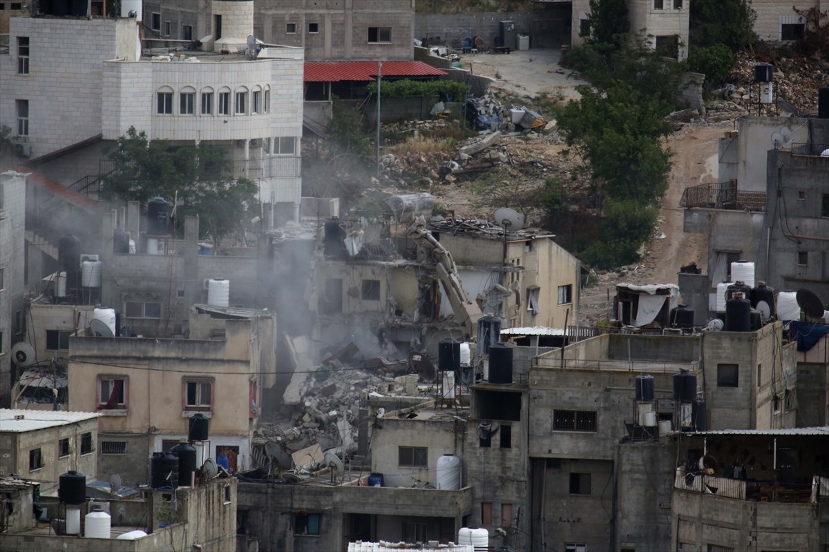 İsrail ordusunun, işgal altındaki Batı Şeria'nın kuzeyinde yer alan Nur Şems Mülteci Kampı'nda...