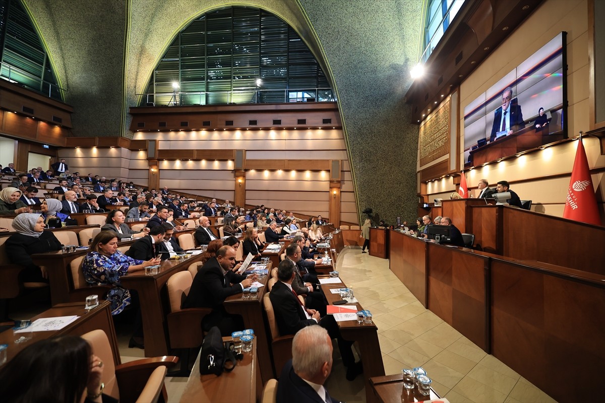 İstanbul Büyükşehir Belediye (İBB) Meclisinde, Beylikdüzü'nde 1 kişinin öldüğü, 57 kişinin...