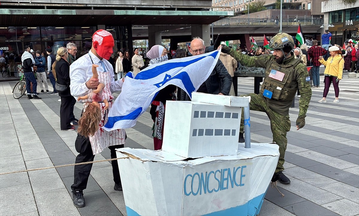 İsveç'in başkenti Stockholm'de, İsrail'in Gazze Şeridi'ne yönelik saldırılarını genişletme...
