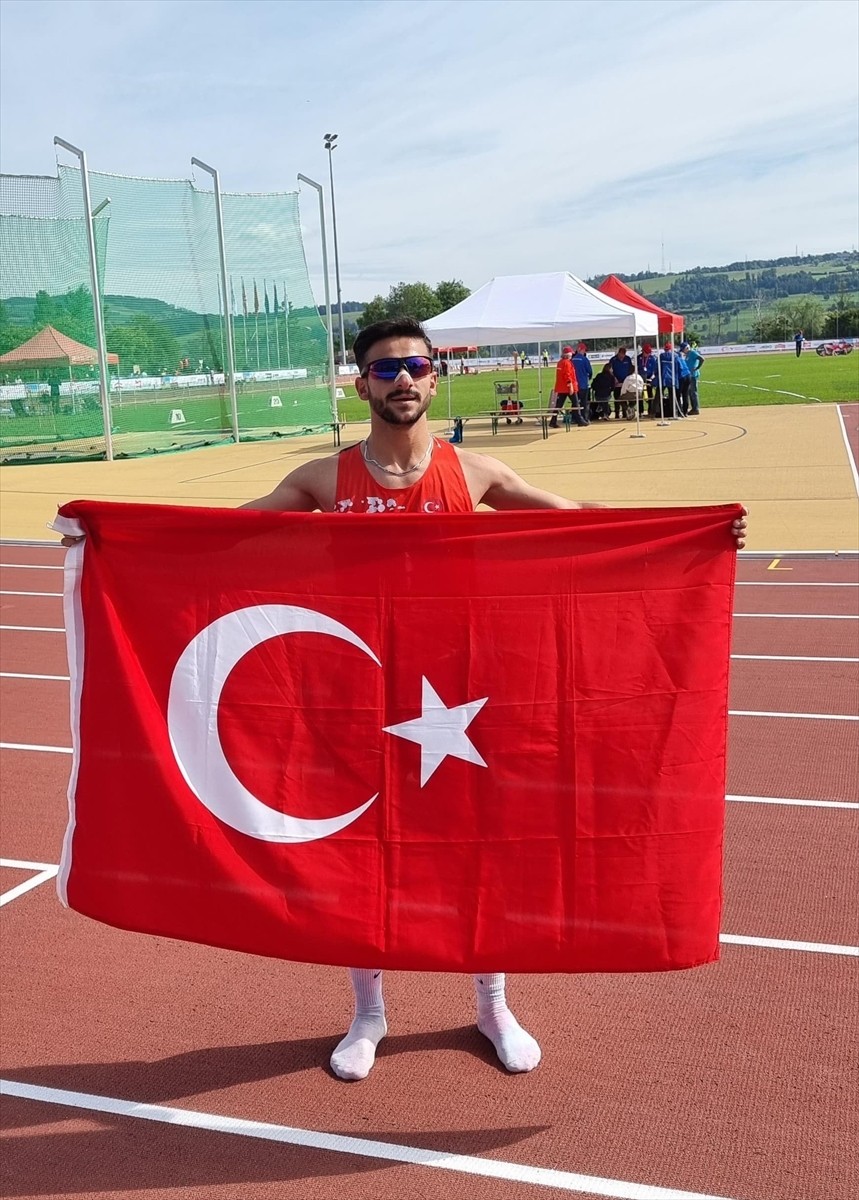 İsviçre'de düzenlenen Dünya Para Atletizm Grand Prix'de milli atlet Mikail Al, altın madalya...