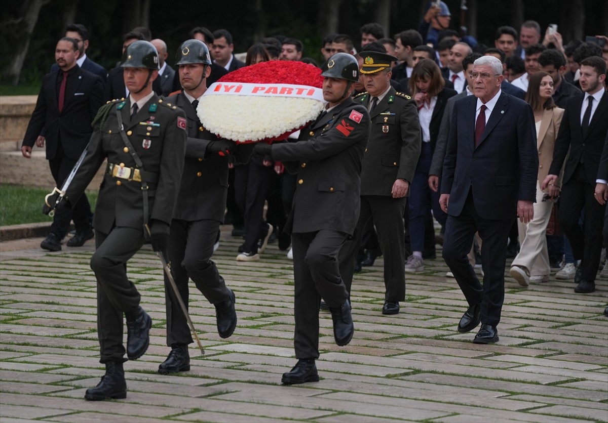 İYİ Parti Genel Başkanı Müsavat Dervişoğlu, 19 Mayıs Atatürk'ü Anma, Gençlik ve Spor Bayramı...