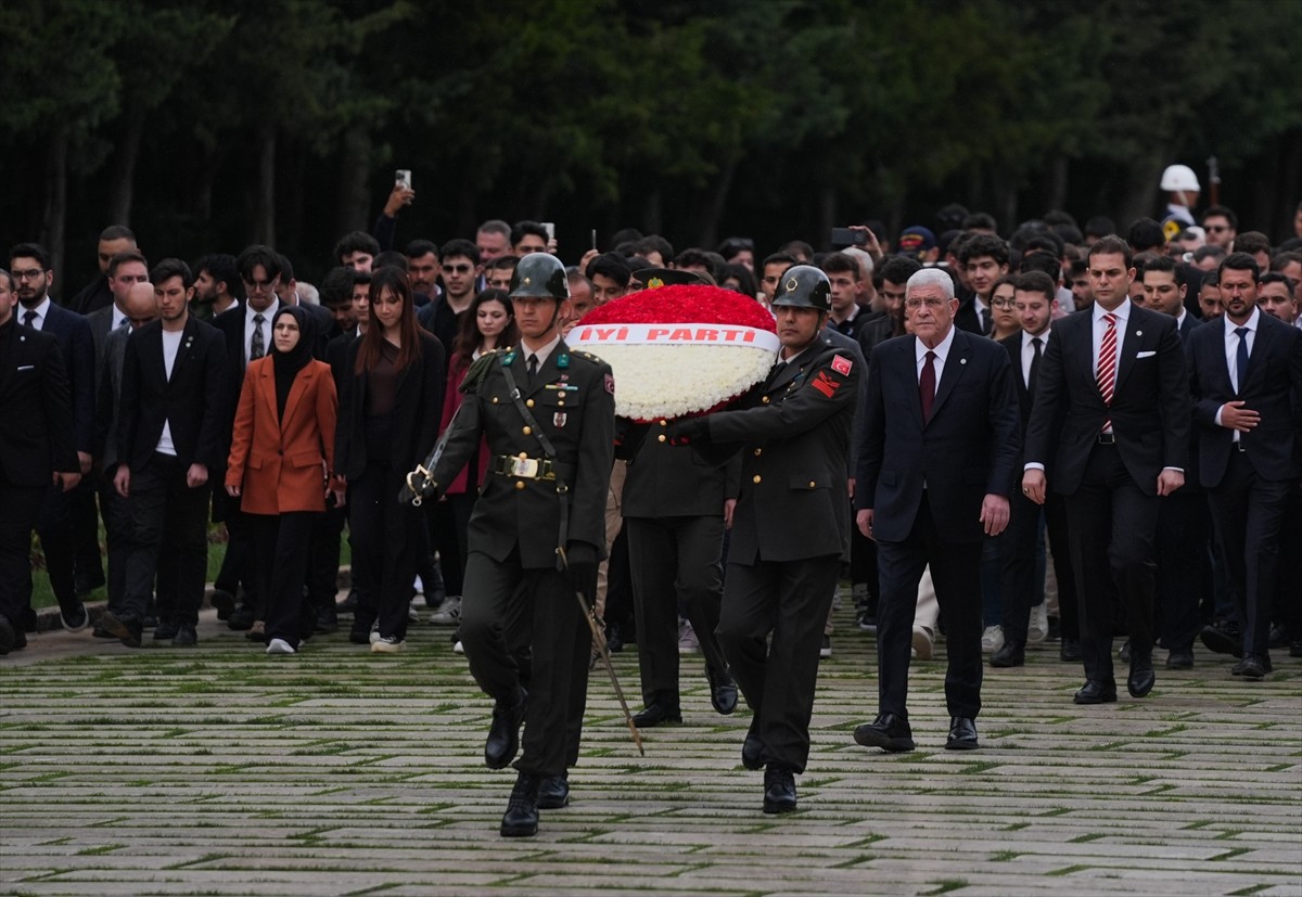 İYİ Parti Genel Başkanı Müsavat Dervişoğlu, 19 Mayıs Atatürk'ü Anma, Gençlik ve Spor Bayramı...