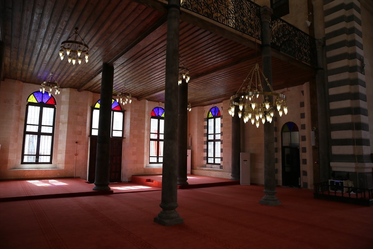 Kahramanmaraş merkezli 6 Şubat 2023'teki depremlerde kubbesi ve minareleri yıkılan, Gaziantep'in...