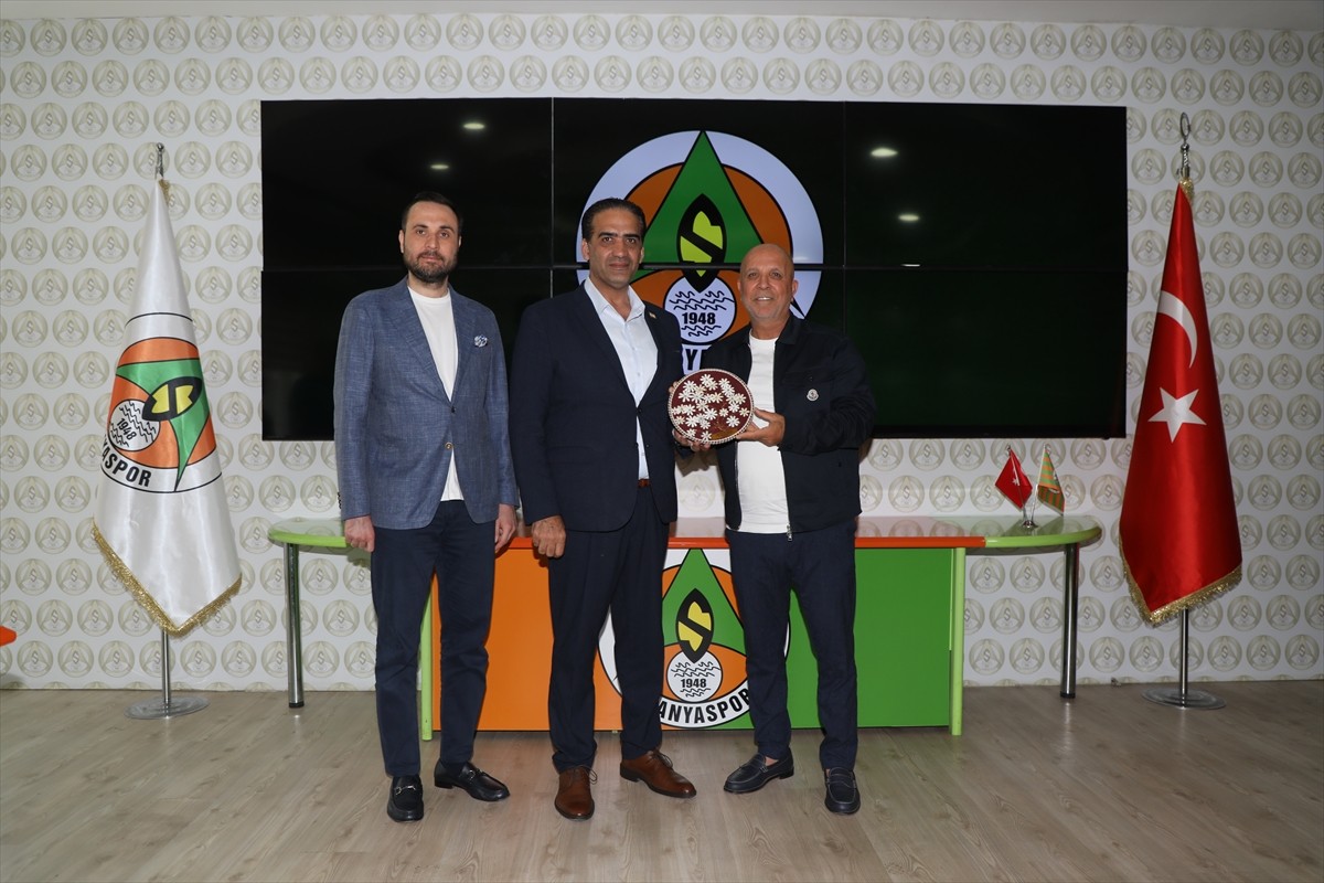 Kuzey Kıbrıs Türk Cumhuriyeti (KKTC) Çalışma ve Sosyal Güvenlik Bakanı Sadık Gardiyanoğlu, babası...