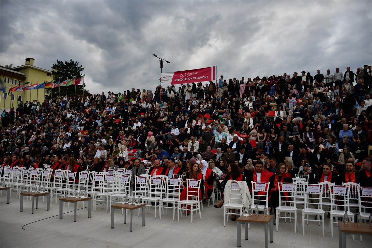 Kuzey Makedonya'nın başkenti Üsküp'teki Uluslararası Balkan Üniversitesinde (IBU) 15. mezuniyet...