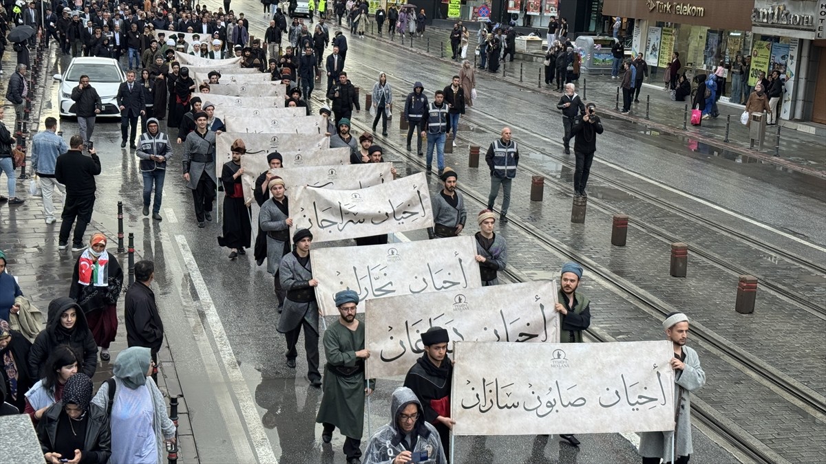 Mevlana Celaleddin-i Rumi ve ailesinin Konya'ya gelişinin 797. yıl dönümü yürüyüş etkinliğiyle...