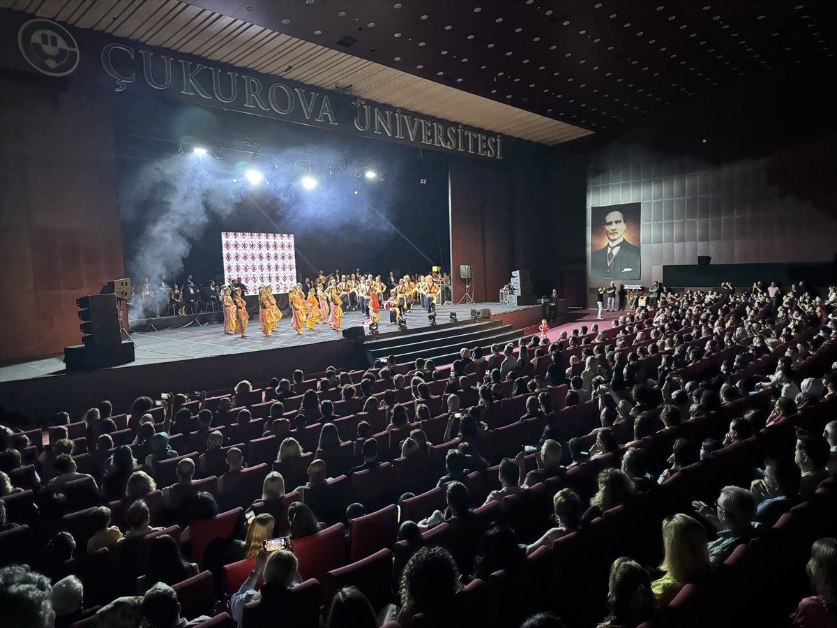 Milli Eğitim Bakanlığı Ortaöğretim Genel Müdürlüğünce geçen yıl hayata geçirilen Maarif Orkestrası...