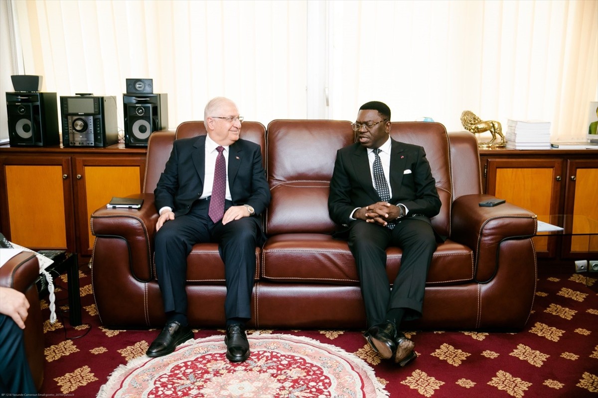 Milli Savunma Bakanı Yaşar Güler, resmi temaslarda bulunmak üzere gittiği Kamerun'da, Kamerun...