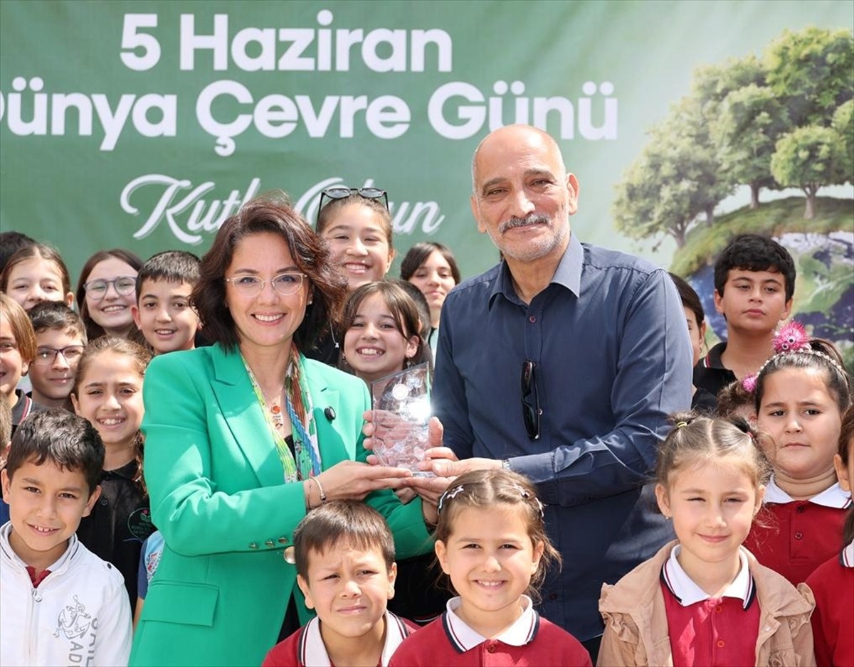 Muğla'nın Menteşe ilçesinde, Dünya Çevre Günü etkinlikleri kapsamında eski Muğla evlerinin...