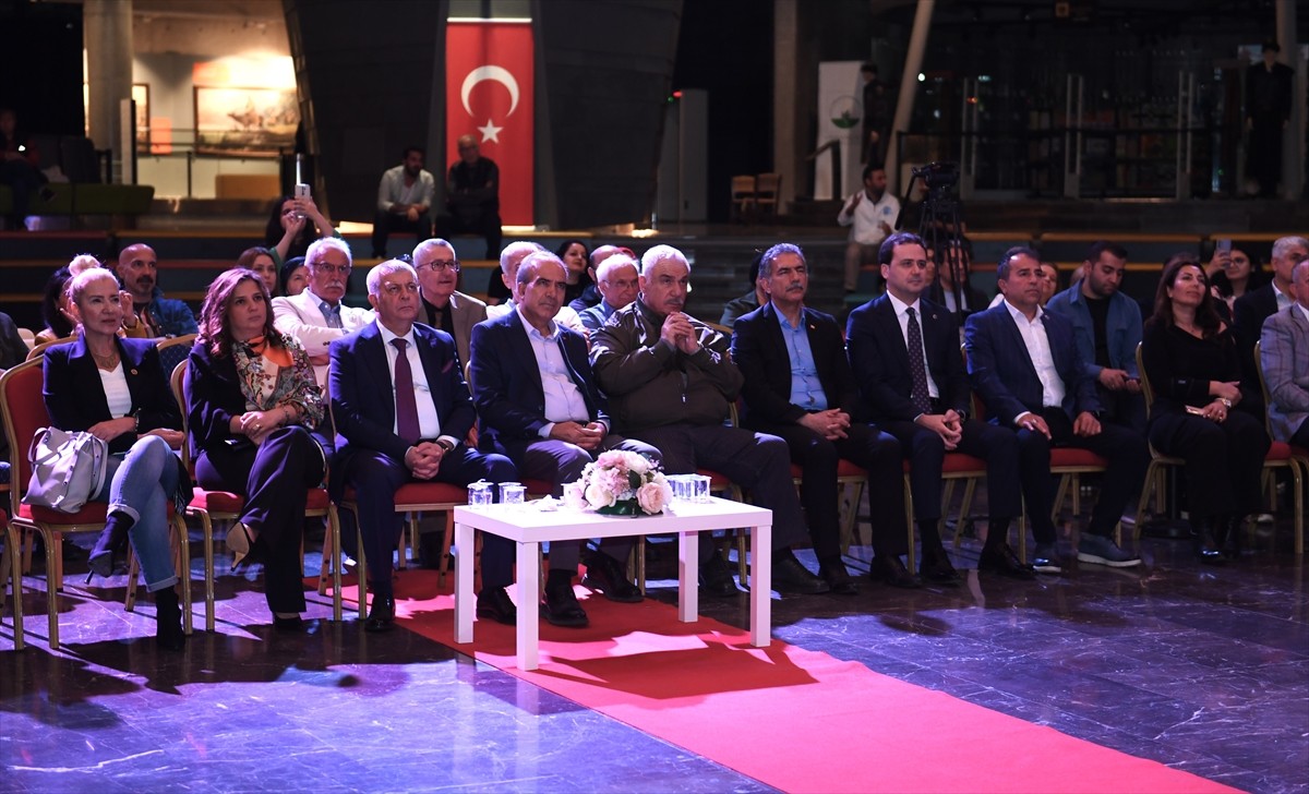 Osmangazi Belediyesince bu yıl ilk kez düzenlenen 1. Altın Çınar Uluslararası Kısa Film...