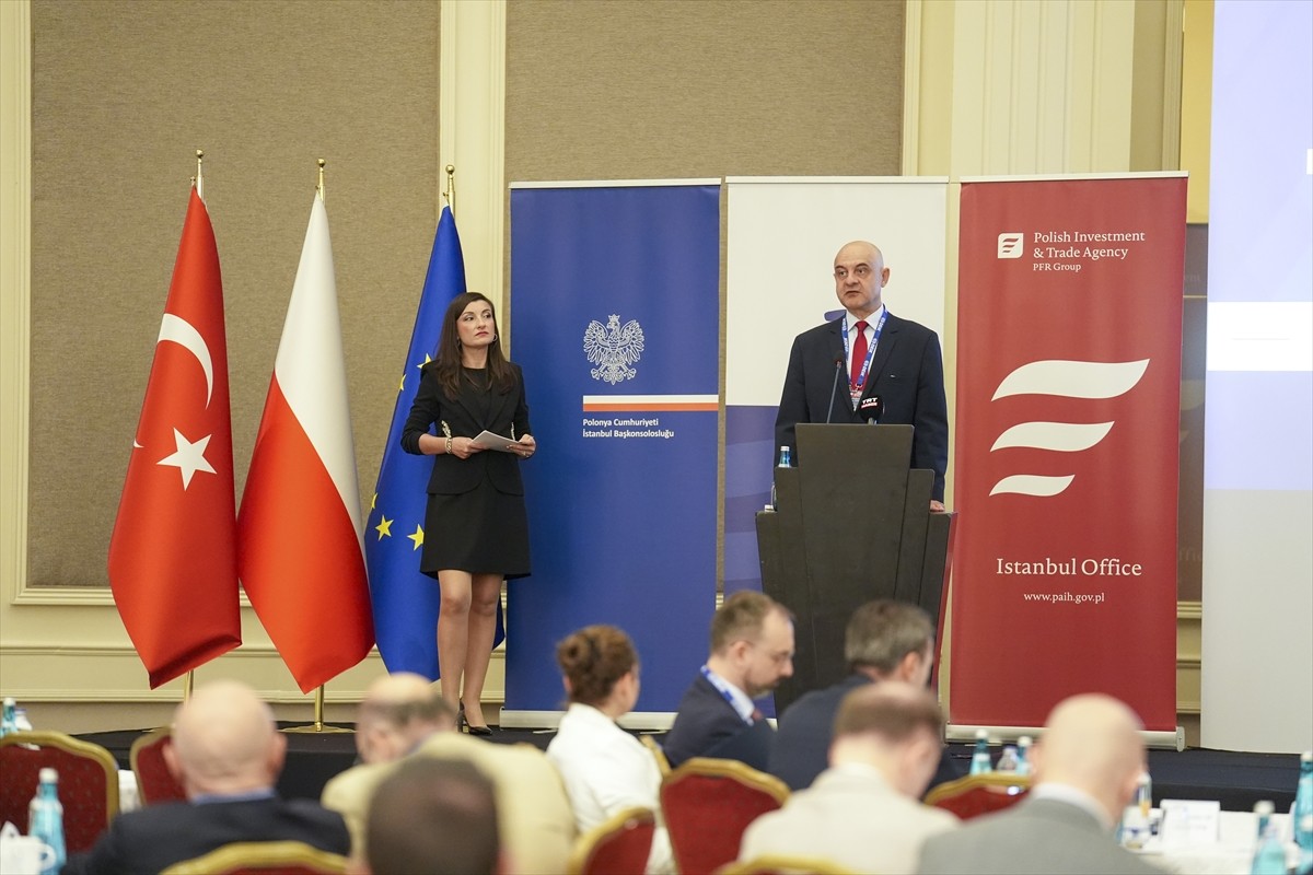 Polonya'nın Ankara Büyükelçisi Maciej Przemyslaw Lang, Polonya İstanbul Başkonsolosluğu ve Polonya...