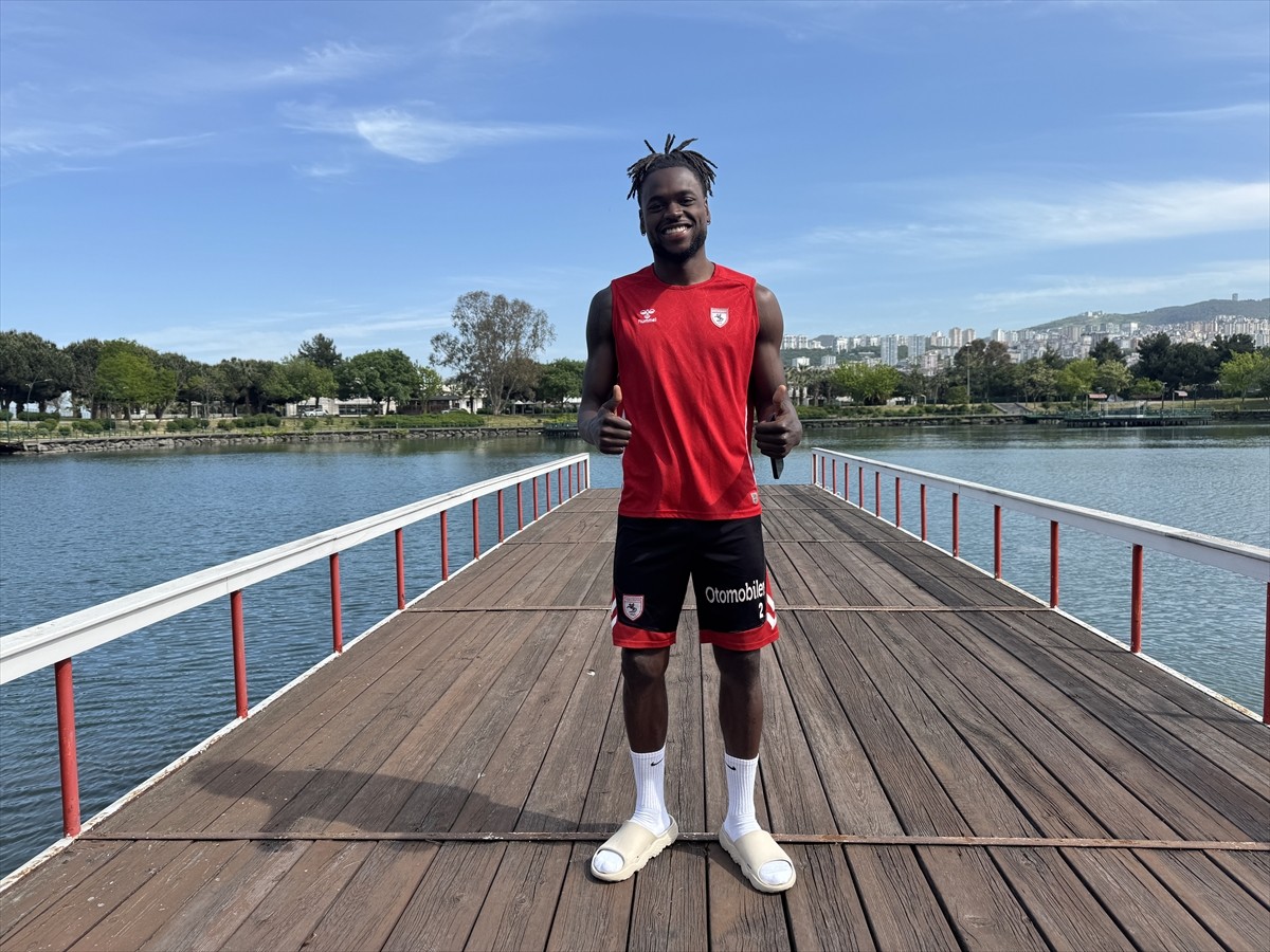 Reeder Samsunspor'un Belçikalı golcü oyuncusu Landry Dimata, Nuri Asan Tesisleri'nde AA muhabirine...