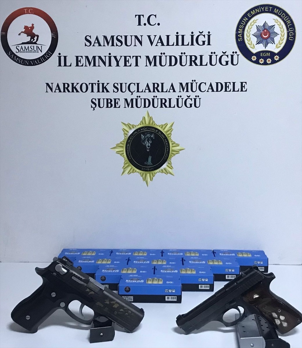 Samsun’da silah kaçakçılığıyla mücadele kapsamında düzenlenen operasyonda 2 kişi gözaltına alındı....
