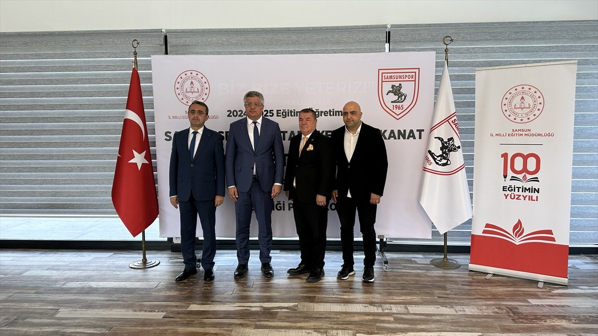 Samsunspor Kulübü ile İl Milli Eğitim Müdürlüğü arasında futbol şenliği düzenlenmesi amacıyla iş...