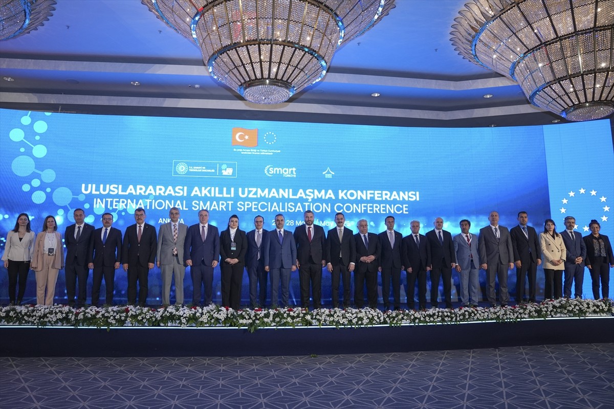 Sanayi ve Teknoloji Bakanı Mehmet Fatih Kacır, Bakanlık himayesinde Grand Ankara Otel'de...