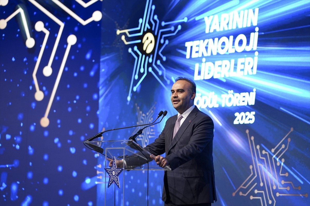 Sanayi ve Teknoloji Bakanı Mehmet Fatih Kacır, Turkcell'in düzenlediği "Yarının Teknoloji...