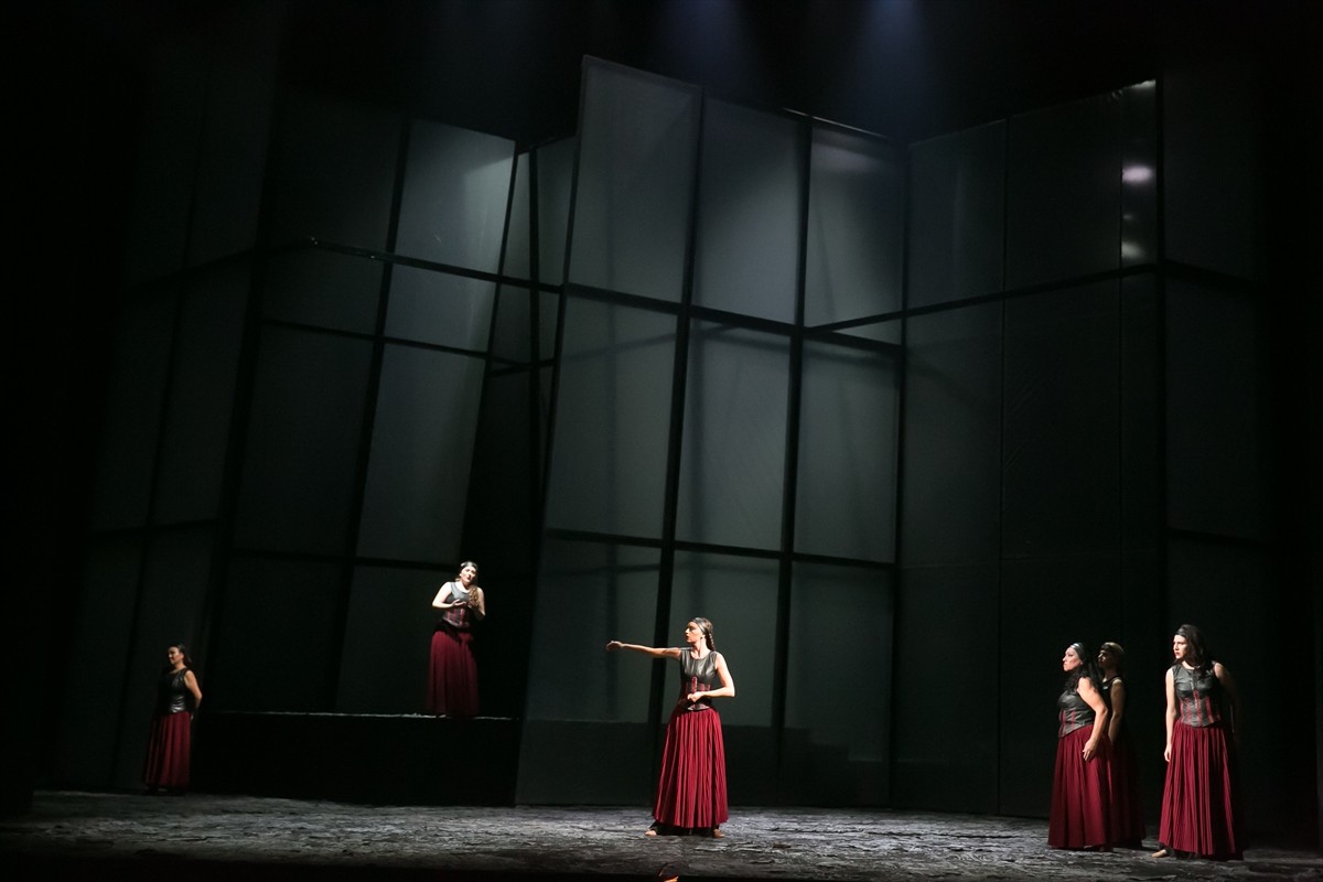 Sofya Opera ve Balesi, Devlet Opera ve Balesi Genel Müdürlüğünün (DOB) düzenlediği 16....