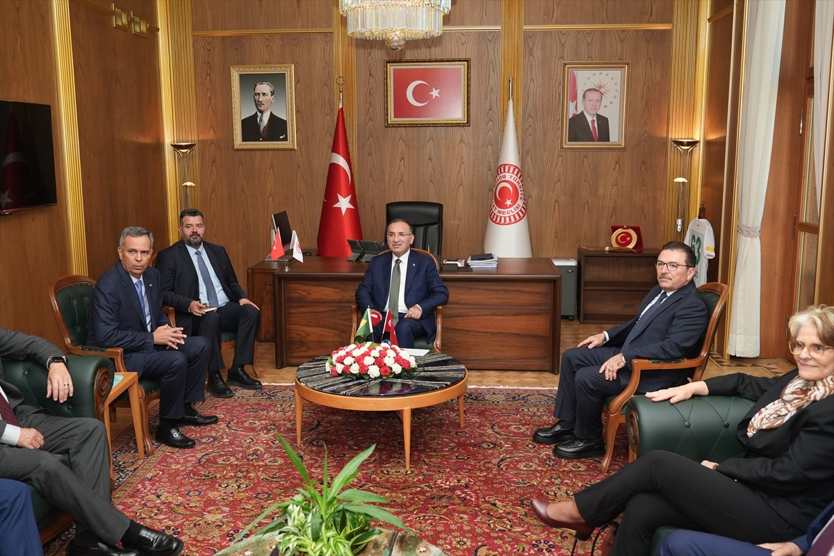 TBMM Başkanvekili Bekir Bozdağ (ortada), Brezilya-Türkiye Parlamentolar Arası Dostluk Grubu...