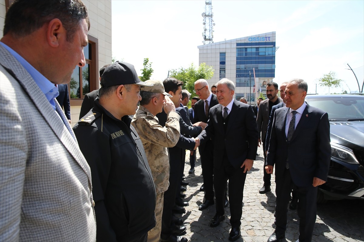 TBMM Milli Savunma Komisyonu Başkanı ve AK Parti Kayseri Milletvekili Hulusi Akar (sağ2), Bingöl...