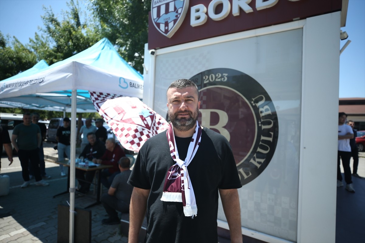 Teksüt Bandırmaspor, 60 yıllık kulüp tarihinde ilk kez Süper Lig'e yükselmek için 29 Mayıs'ta...