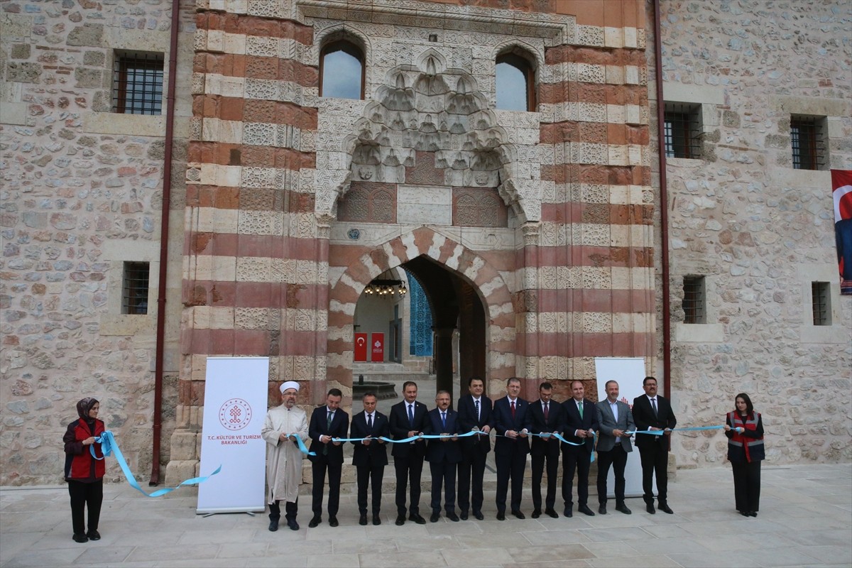 Tokat'ta, restorasyonu tamamlanan ve turkuaz çinileriyle dikkati çeken Anadolu Selçuklu...