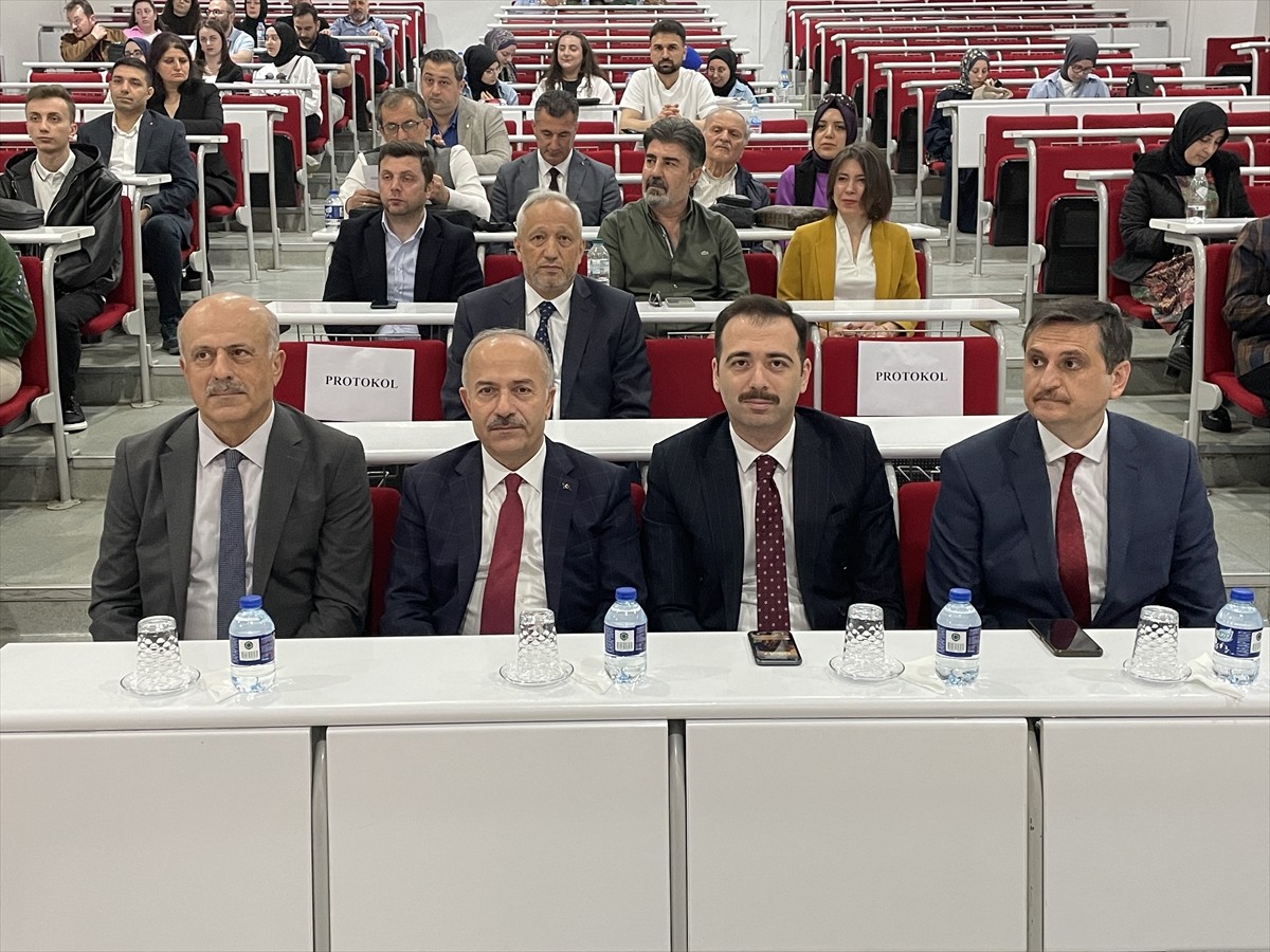 Trabzon'da, Aile Yılı etkinlikleri kapsamında "2025 Aile Yılı Çalıştayı" gerçekleştirildi....