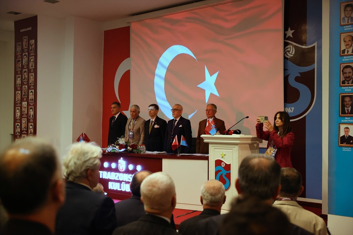Trabzonspor Kulübü'nde mayıs ayı Olağan Divan Genel Kurulu Toplantısı yapıldı. Kadir Özcan...