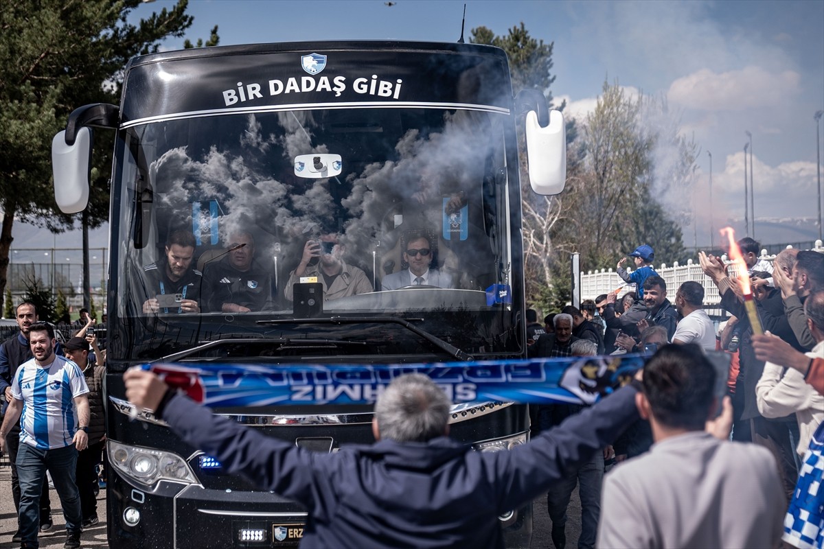 Trendyol 1. Lig'in 37. haftasında Central Hospital Ümraniyespor ile bugün karşılaşacak Erzurumspor...