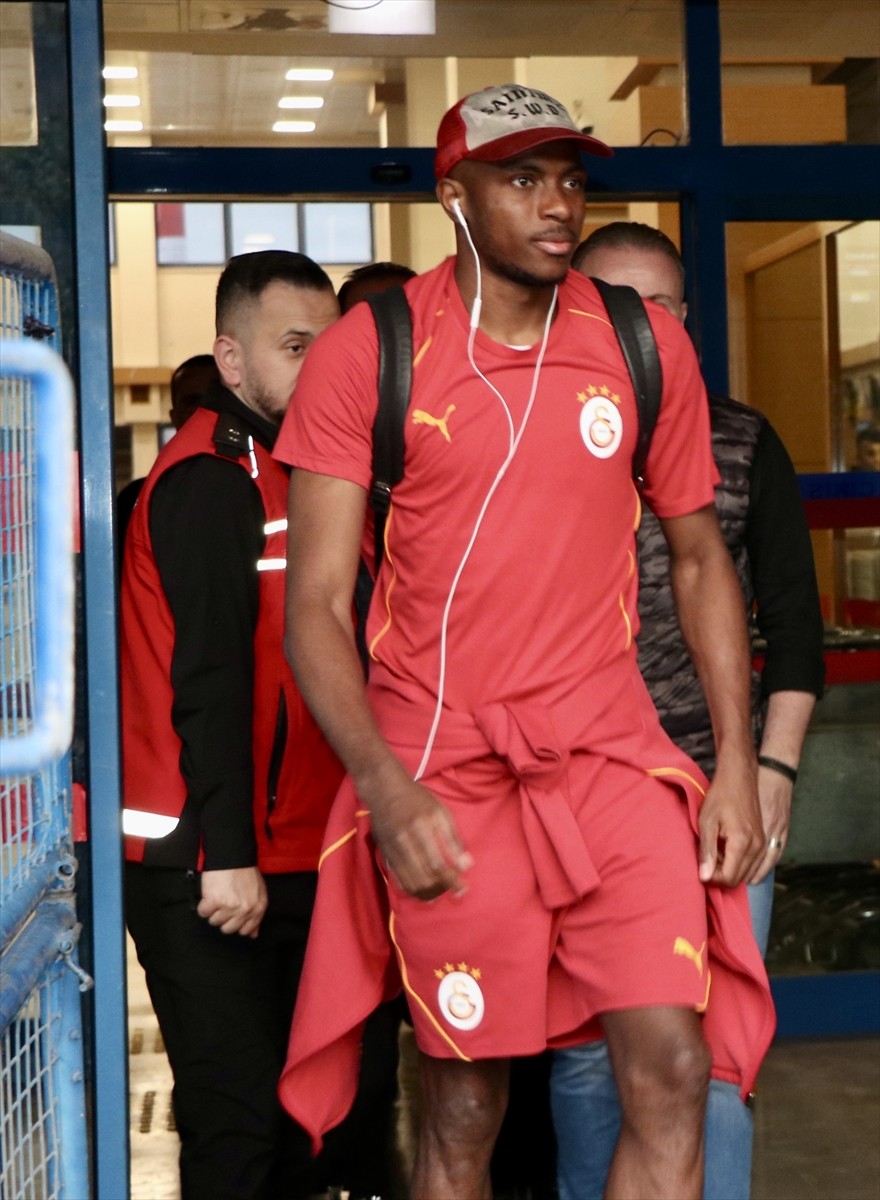 Trendyol Süper Lig'in 35. haftasında yarın Trabzonspor ile karşılaşacak Galatasaray, Trabzon'a...