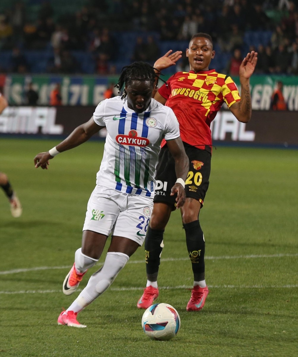 Trendyol Süper Lig'in 36. haftasında Çaykur Rizespor ile Göztepe Çaykur Didi Stadı'nda karşılaştı....