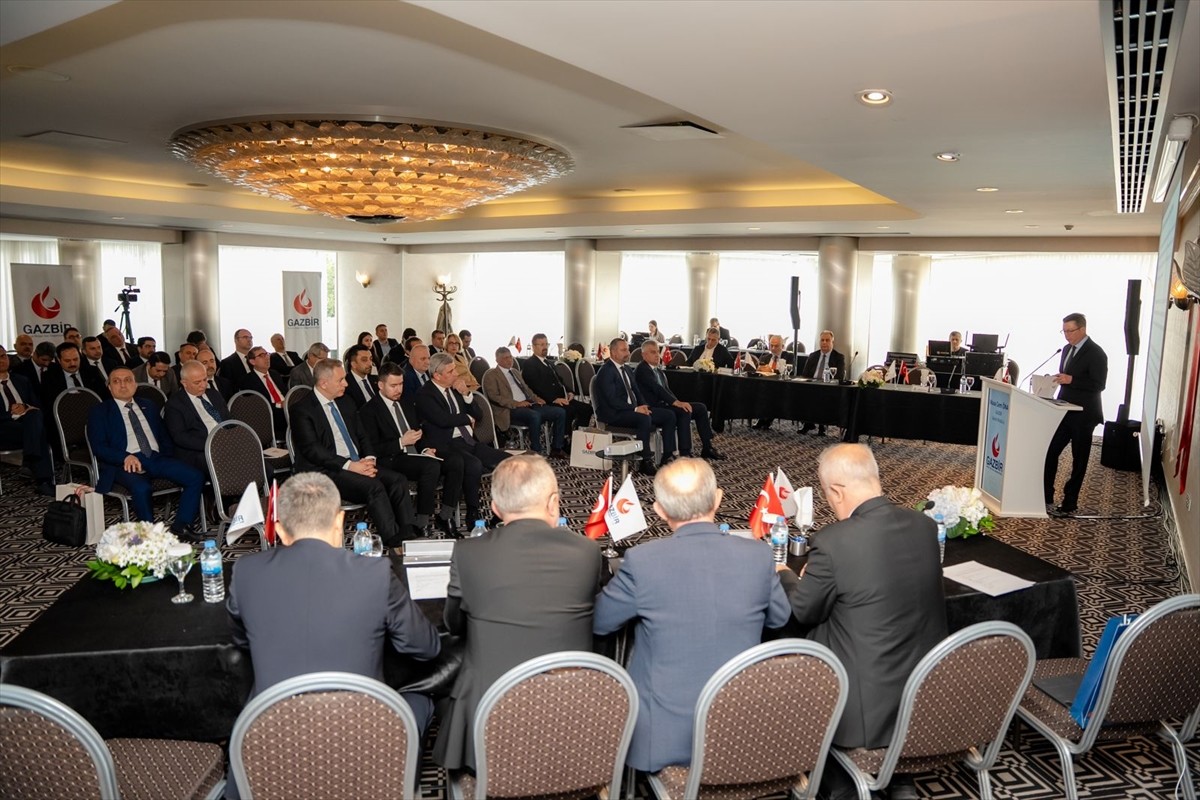 Türkiye Doğal Gaz Dağıtıcıları Birliğinin (GAZBİR) başkanlığına yeniden AKSA Doğal Gaz AŞ Yönetim...