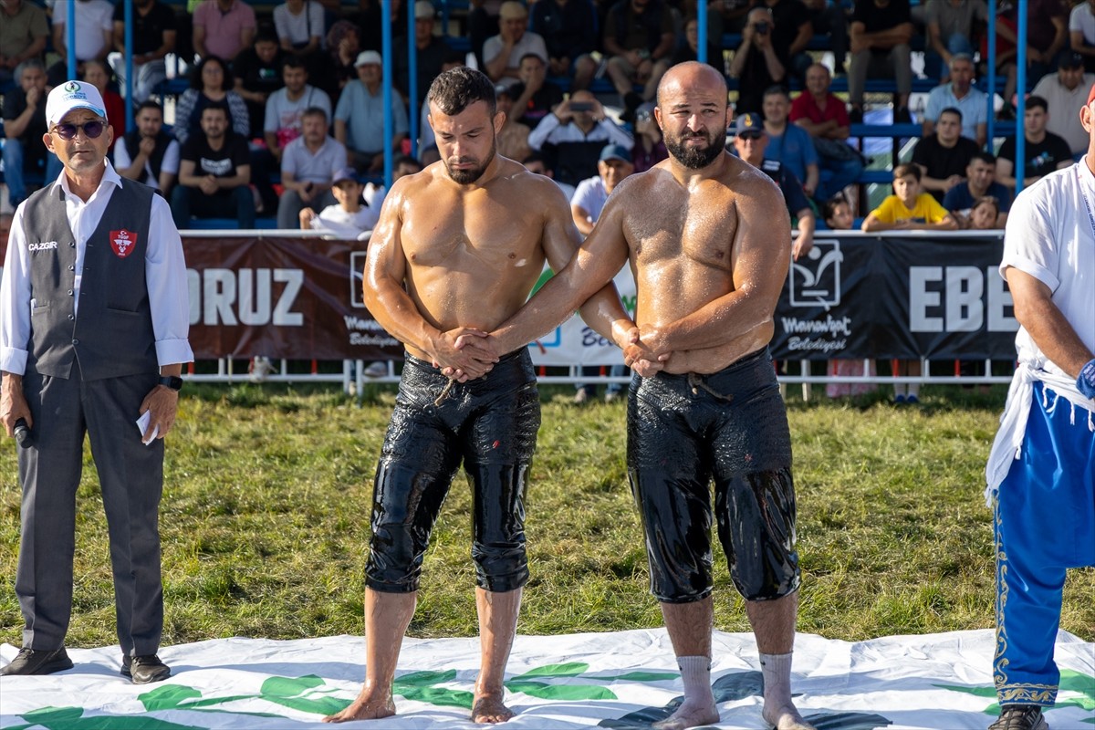 Türkiye Geleneksel Güreşler Federasyonu bünyesinde gerçekleştirilen CW Enerji Türkiye Yağlı Güreş...