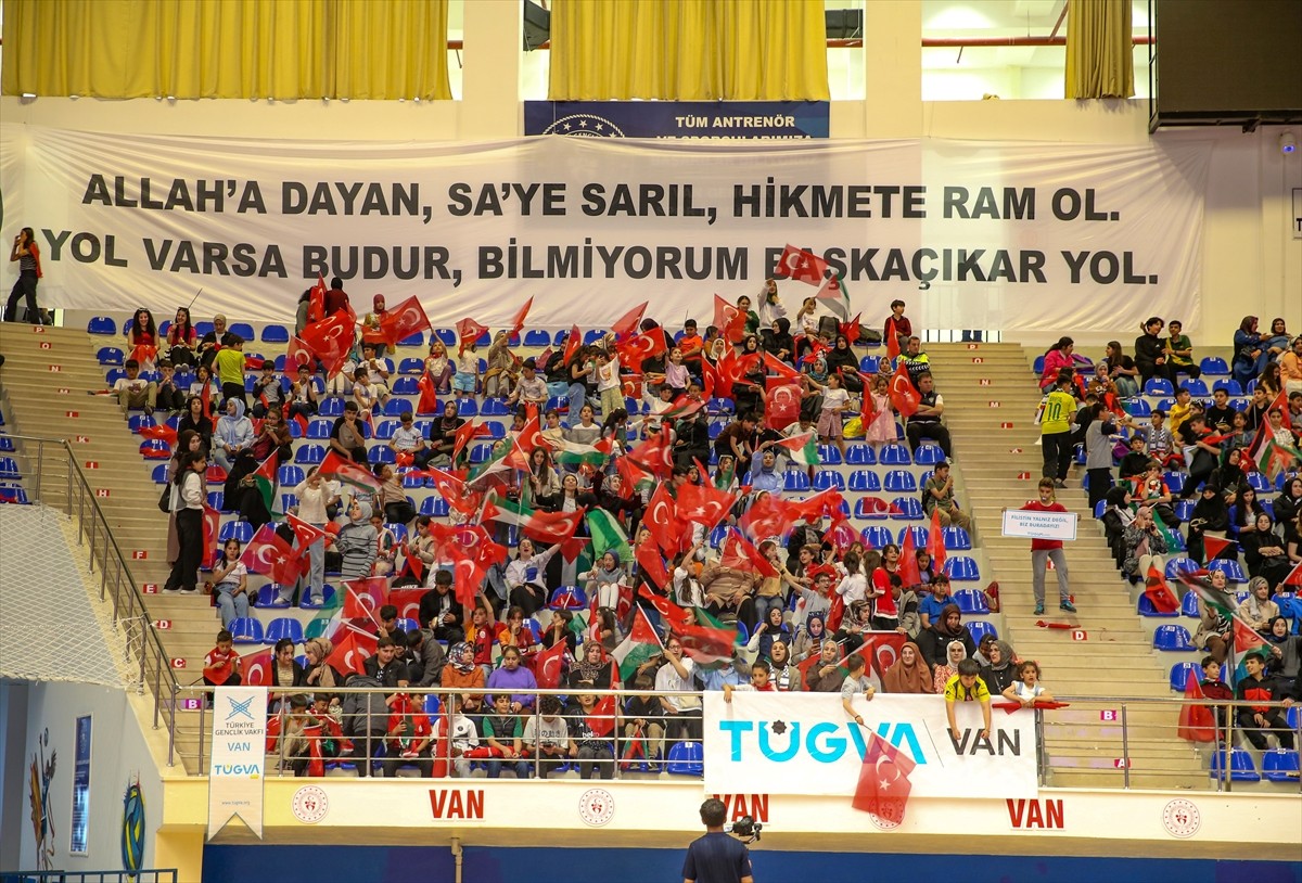 Türkiye Gençlik Vakfı (TÜGVA) Van İl Temsilciliği 5. Olağan Genel Kurulu yapıldı. Edremit...