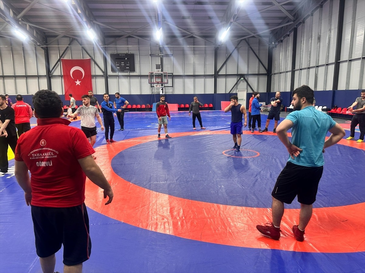 Türkiye İşitme Engelliler Güreş Milli Takımı, Japonya'da gerçekleştirilecek İşitme Engelliler...