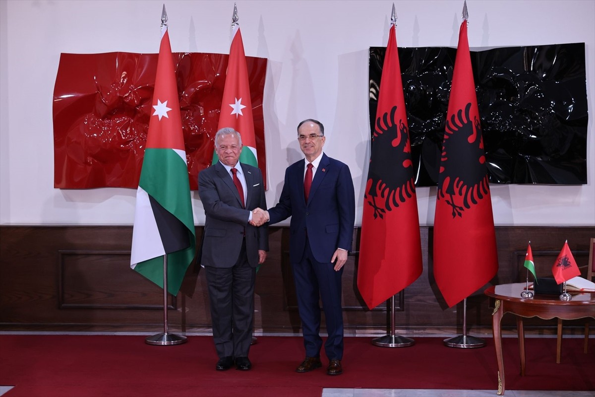 Ürdün Kralı 2. Abdullah (sağda), Arnavutluk'a gerçekleştirdiği resmi ziyaret kapsamında...