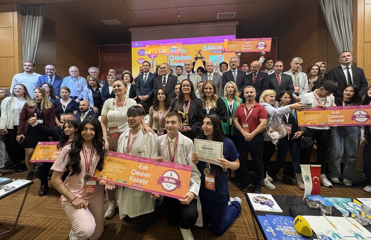 Üsküdar Üniversitesinin, İstanbul İl Milli Eğitim Müdürlüğü işbirliğiyle liselere yönelik...