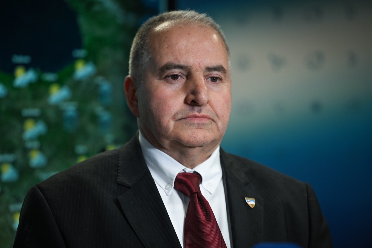 Yurt genelinde hafta ortasından itibaren sıcaklıklar yükselecek ve mevsim normallerinin 4 ila 6...