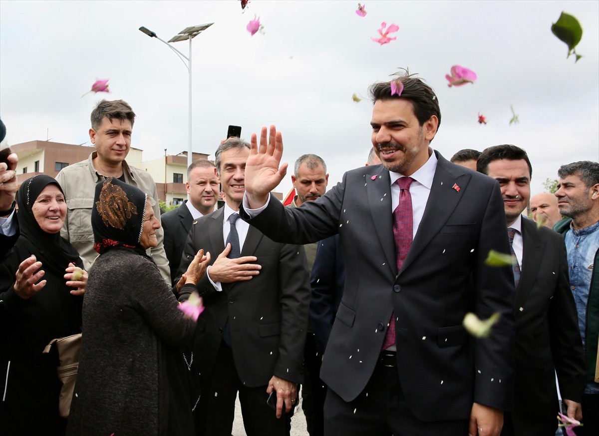Yurtdışı Türkler ve Akraba Topluluklar Başkanı (YTB) Abdullah Eren, Lübnan'ın kuzeyindeki Akkar...