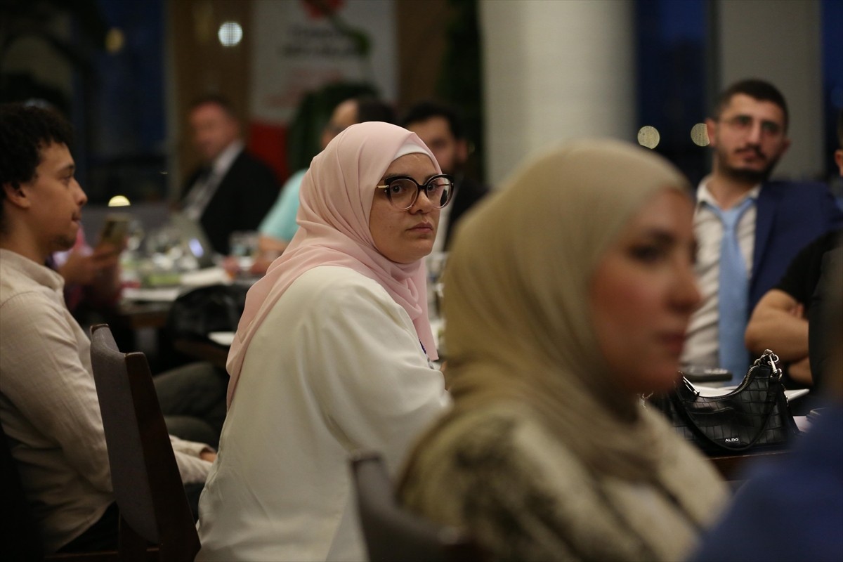 Yurtdışı Türkler ve Akraba Topluluklar Başkanı (YTB) Abdullah Eren, Lübnan’ın başkenti Beyrut’ta...