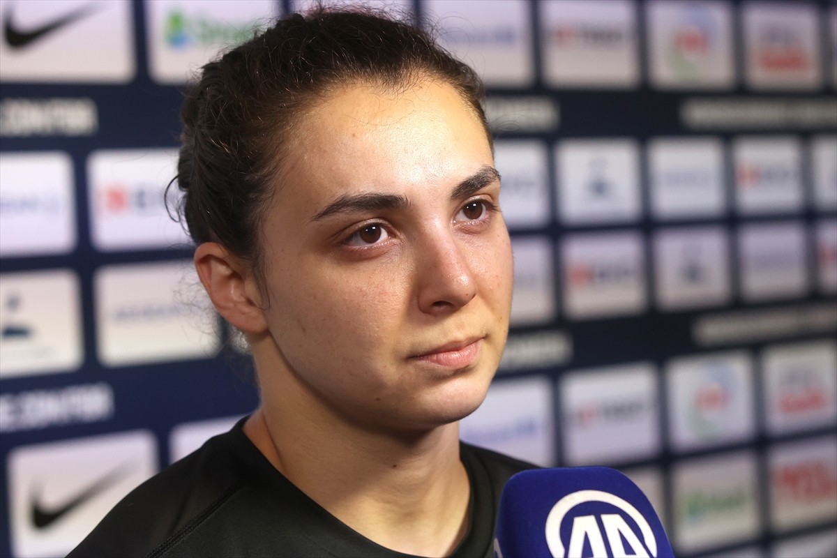A Milli Kadın Basketbol Takımı'nın oyun kurucusu Pelin Bilgiç, Barış ve Dostluk Salonu'nda...