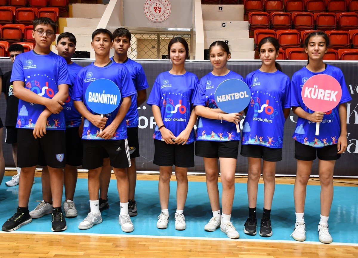 Adana'da Gençlik ve Spor Bakanlığı (GSB) Spor Okulları ve Engelsiz Spor Okulları'nın açılışı...