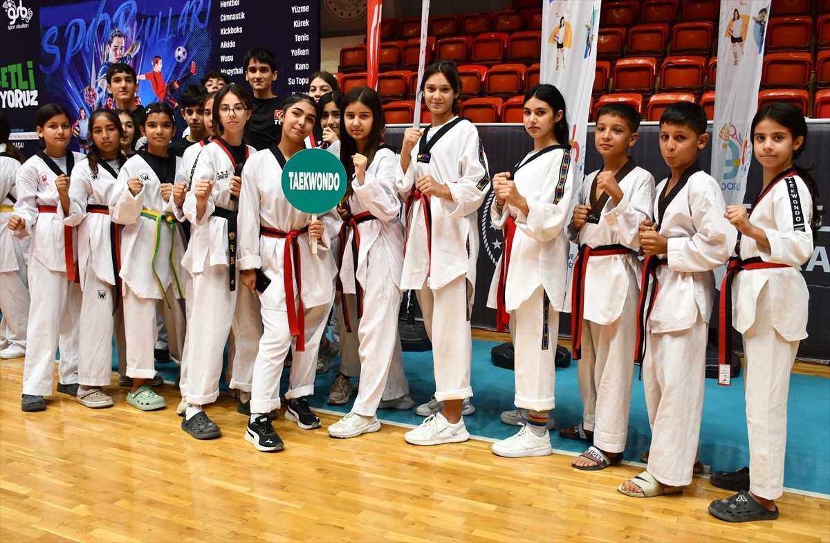 Adana'da Gençlik ve Spor Bakanlığı (GSB) Spor Okulları ve Engelsiz Spor Okulları'nın açılışı...