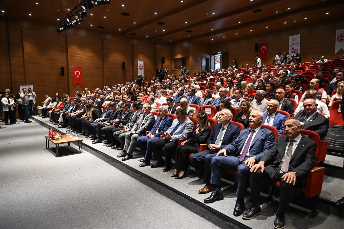 Adana'da, "Doğru tanıtım, marka şehir, gastronomisinden tarihine tüm potansiyeliyle Adana'nın imaj...