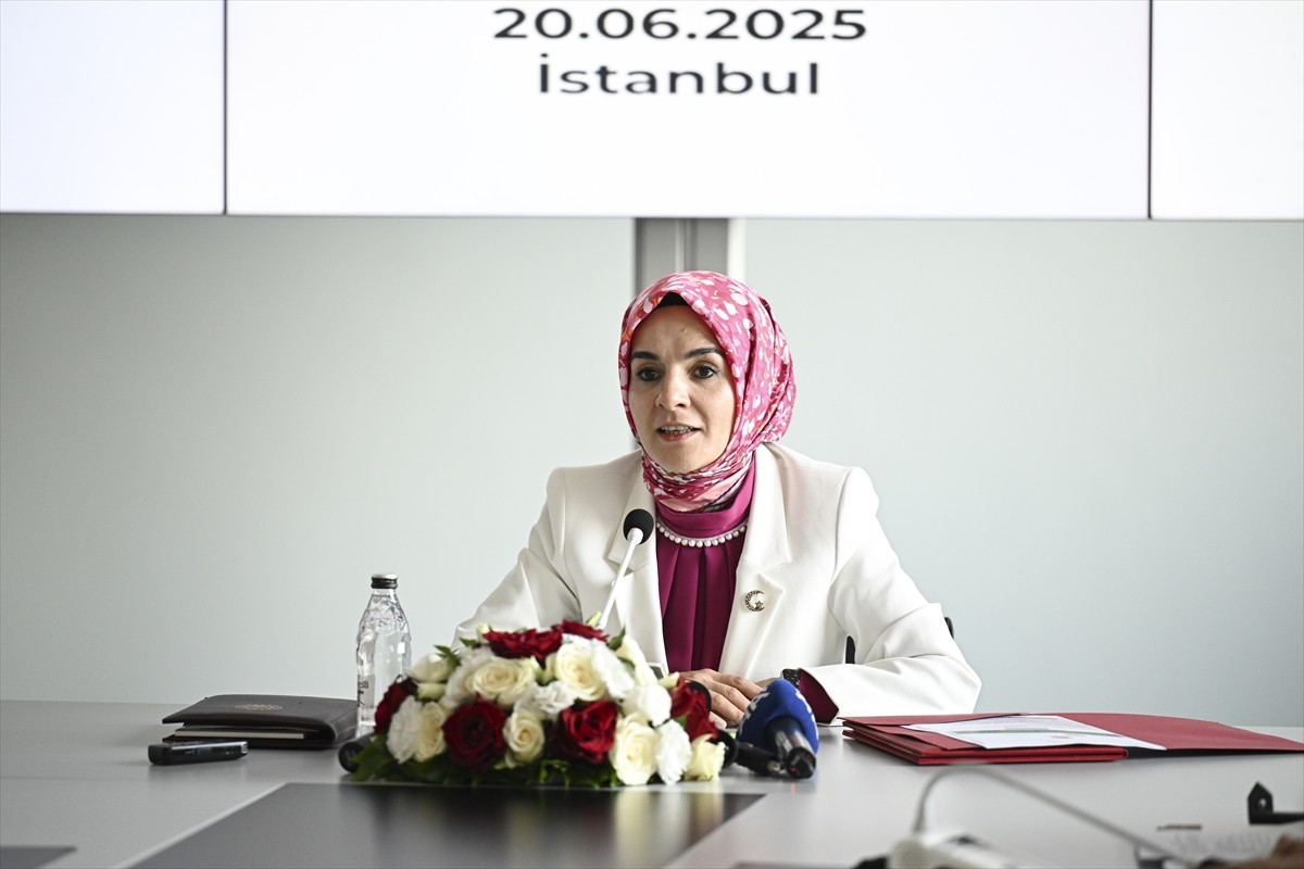 Aile ve Sosyal Hizmetler Bakanı Mahinur Özdemir Göktaş, Bakanlık ile İstanbul Nişantaşı...