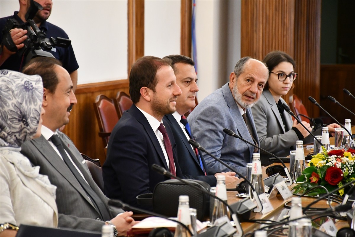 AK Parti Bursa Milletvekili ve Kuzey Makedonya Dostluk Grubu Başkanı Ahmet Kılıç ile beraberindeki...