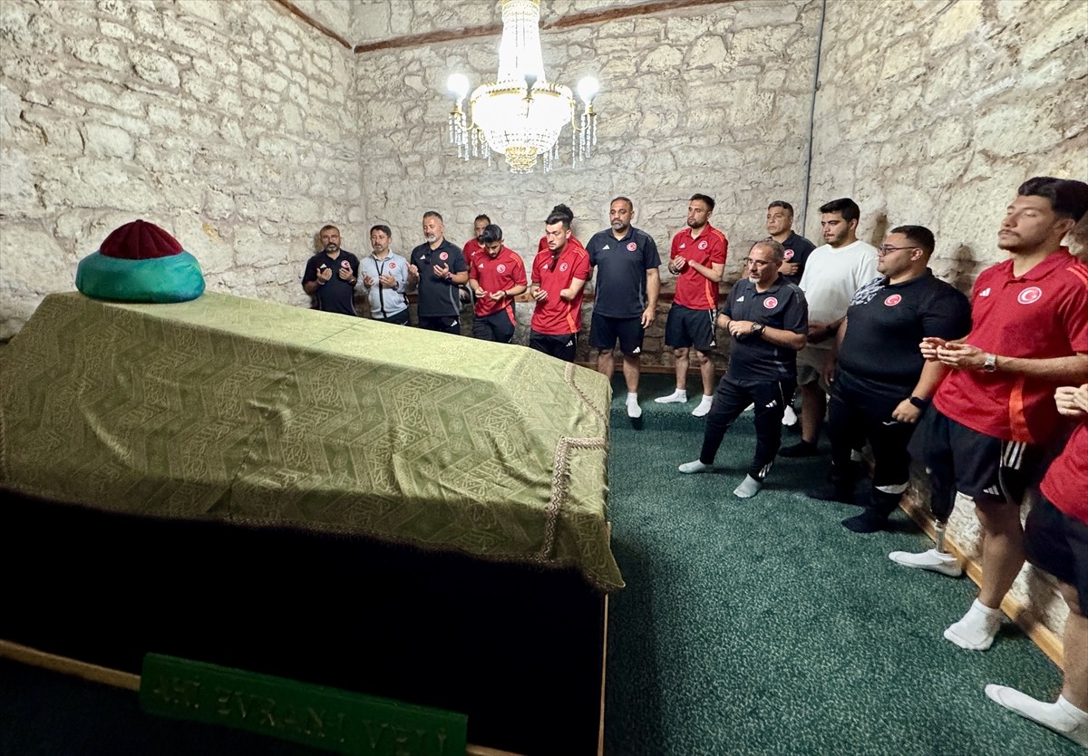 Ampute Futbol Milli Takımı'nın Kırşehir'de gerçekleştirdiği kamp sona erdi. Polonya'da...