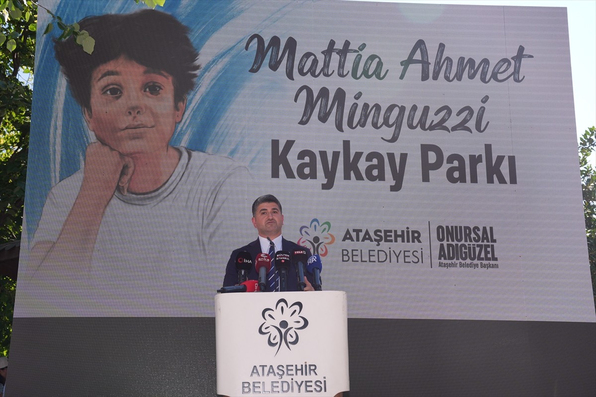 Ataşehir'de, Kadıköy'de uğradığı bıçaklı saldırıda yaşamını yitiren 15 yaşındaki Mattia Ahmet...