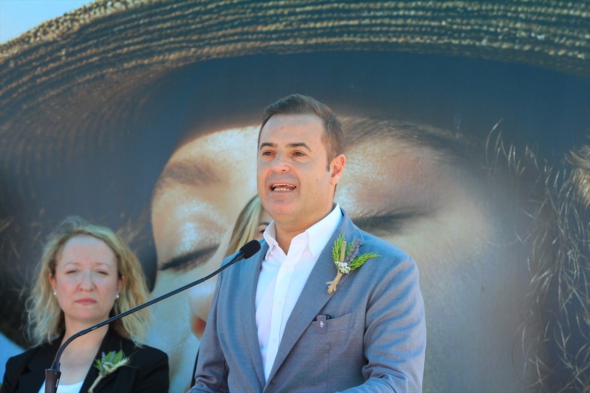 Balıkesir Büyükşehir Belediyesince ilçe belediyelerinin katkılarıyla hazırlanan Balıkesir 6....