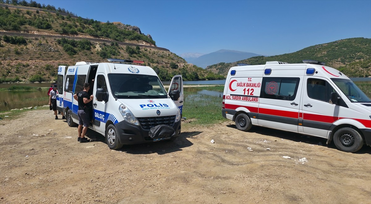 Bursa'nın İnegöl ilçesinde kayıp ihbarı yapılan kişi için İl Emniyet Müdürlüğü Su Altı Arama ve...